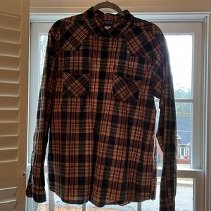 Mens Patagonia Large button down shirt. $15